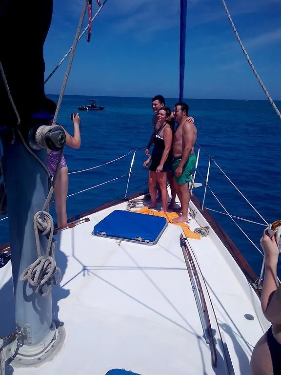 Hotel Deja Vu Montego Bay Botel